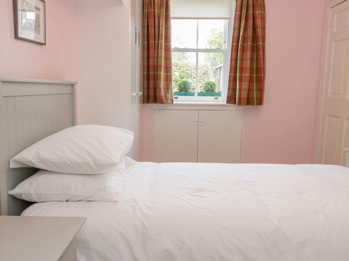 Iona Cottage Duns Екстер'єр фото